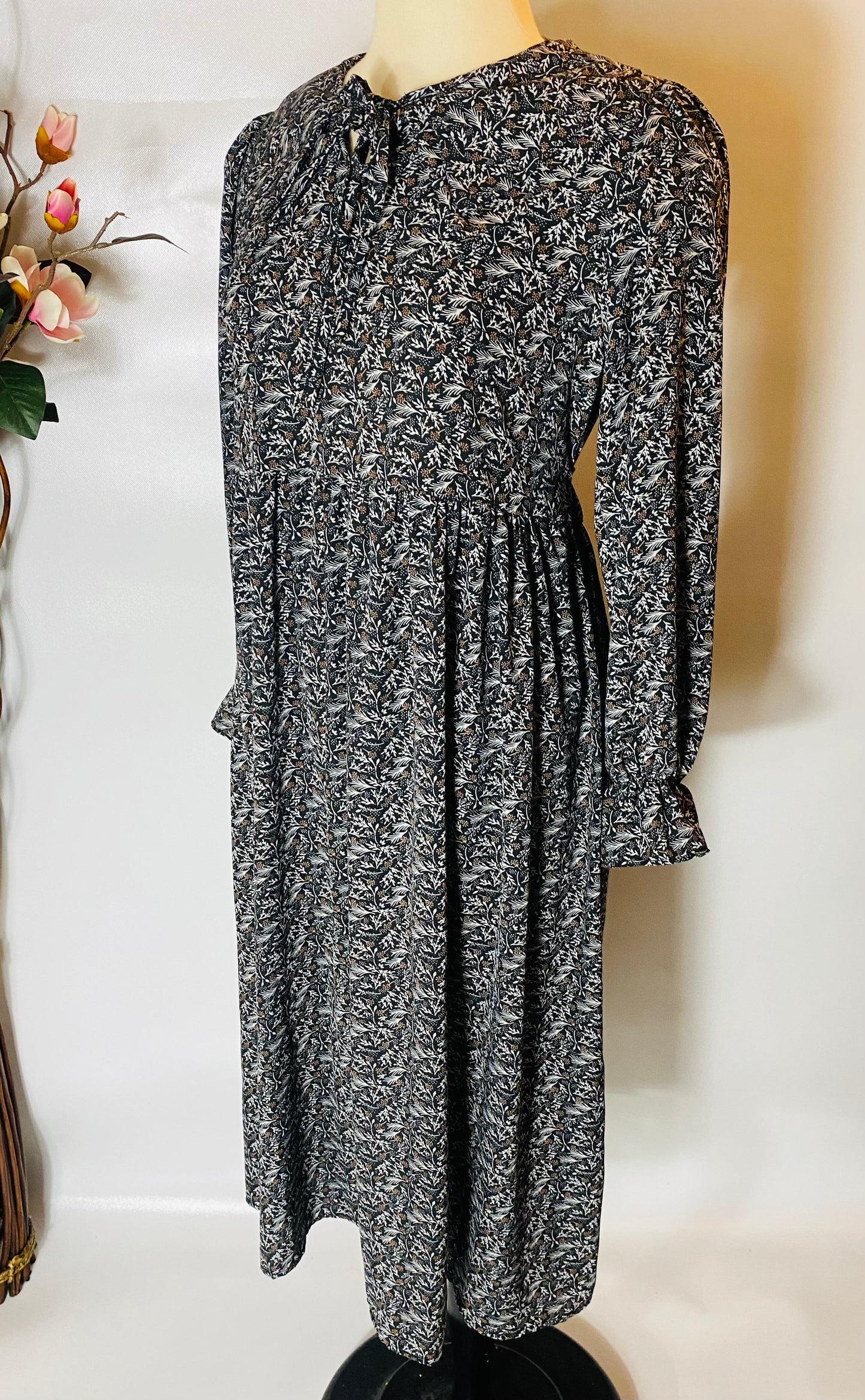 Viviana Black Floral Midi Dress