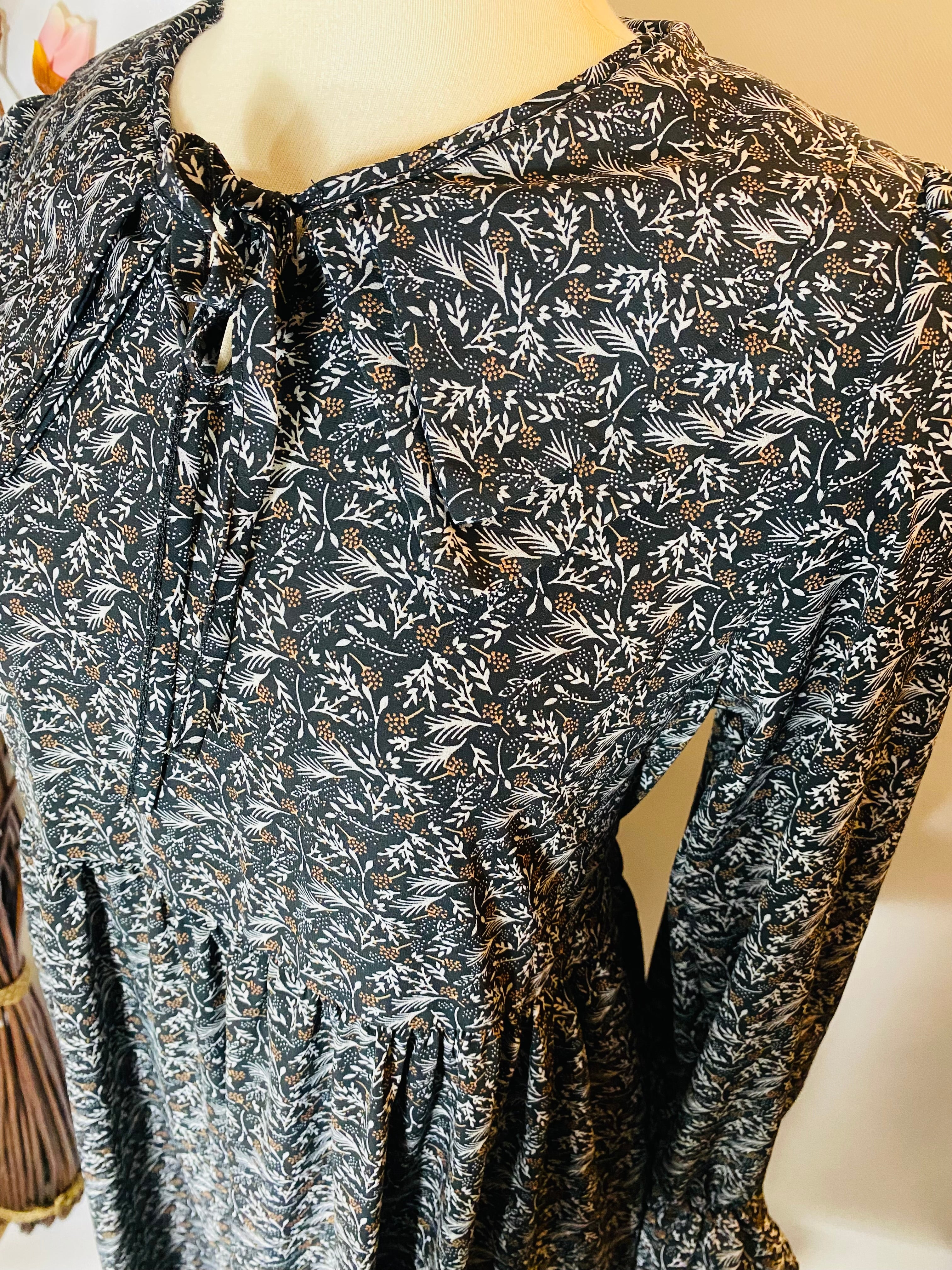 Viviana Black Floral Midi Dress